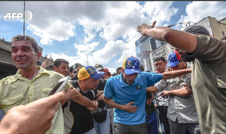 Régimen acosa a Capriles