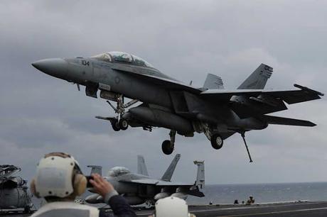 Portaaviones de EE UU y su flota se dirigen a la península coreana Portaaviones de EE UU y su flota se dirigen a la península coreana