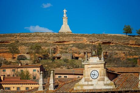Ruta de los pueblos rojos de Segovia. Ayllón