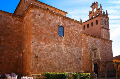 Ruta de los pueblos rojos de Segovia. Ayllón