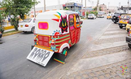 Moto taxi en la ciudad de Ica hacia Huacachina Perú