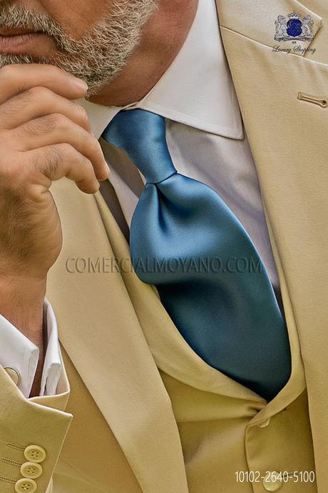 http://www.comercialmoyano.com/es/2906-corbata-raso-celeste-10102-2640-5100-ottavio-nuccio-gala.html