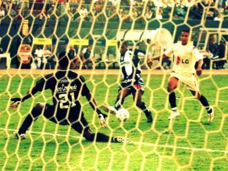 Historial de Partidos entre Universitario (organizador) vs Alianza Lima (Local en todos lados) 2002-2016 Historial de Partidos entre Universitario (organizador) vs Alianza Lima (Local en todos lados) 2002-2016