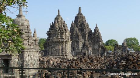 Prambanan; los templos hinduistas y Candi Sewu Prambanan; los templos hinduistas y Candi Sewu