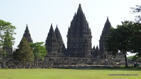 Prambanan; los templos hinduistas y Candi Sewu Prambanan; los templos hinduistas y Candi Sewu