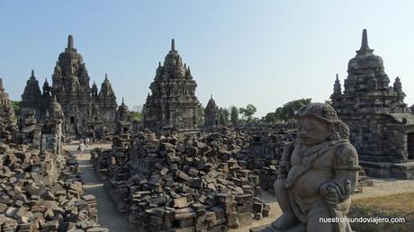 Prambanan; los templos hinduistas y Candi Sewu Prambanan; los templos hinduistas y Candi Sewu
