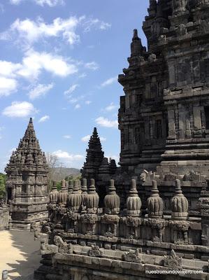 Prambanan; los templos hinduistas y Candi Sewu Prambanan; los templos hinduistas y Candi Sewu