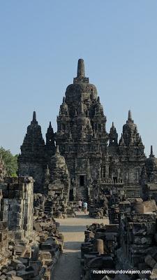 Prambanan; los templos hinduistas y Candi Sewu Prambanan; los templos hinduistas y Candi Sewu