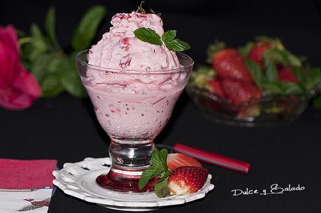 Helado de Yogur con Fresas