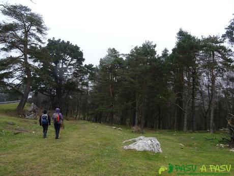 Ruta al PIEDRA REDONDA, PICO GOBIA y LA FORQUITA desde PRADO por la BIESCONA Ruta al Pico Gobia y La Forquita: Saliendo del Fitu hacia Gobia