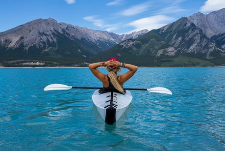 chica canoa