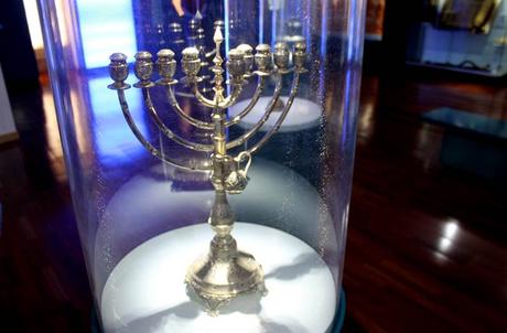 Belmonte, la razón de que Brasil hable portugués Menorah en el Museo Judaico de Belmonte Portugal