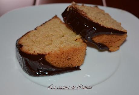 Pastel de chocolate y cardamomo