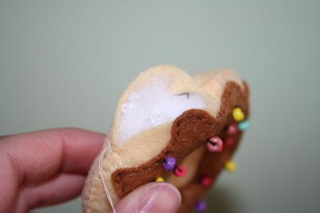 Diy: como hacer un alfiletero donut Diy: como hacer un alfiletero donut