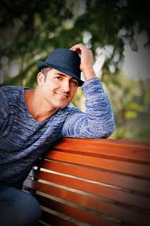 Entrevista a Raúl Gavilán, autor de la trilogía Striptease Entrevista a Raúl Gavilán, autor de la trilogía Striptease