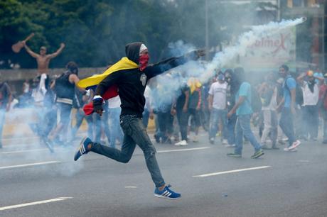 VIDEO: Al menos Veinte muertos en tres semanas de violencia en Venezuela VIDEO: Al menos Veinte muertos en tres semanas de violencia en Venezuela