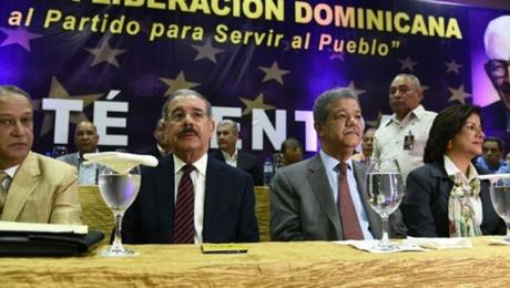 Danilo y Leonel a la cabeza de reunión de Comité Central.