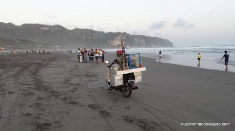 Yogyakarta; de los sultanes a las playas del Índico