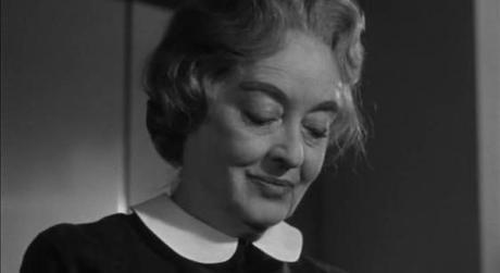 Bette Davis en The Nanny 