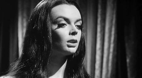 Danza Macabra / La Lunga Notte de Terrore aka Castle of Blood (1964) / Secuencia de la película con Barbara Steele