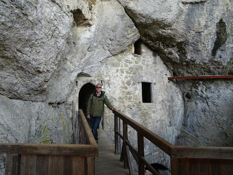 ESLOVENIA: EL CASTILLO DE PREDJAMA