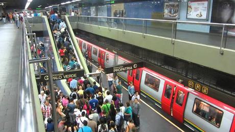 Cierran todas las estaciones del Metro de #Caracas y Los Teques (@metro_caracas) Cierran todas las estaciones del Metro de #Caracas y Los Teques (@metro_caracas)