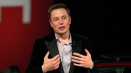Elon Musk dice que su sistema logrará conectar un cerebro a una computadora en solo 4 años