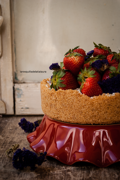 TARTA DE FRESAS CON NATA