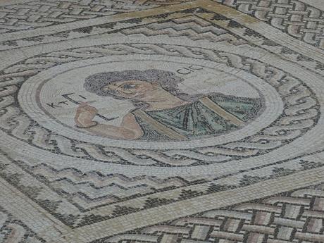 CHIPRE: EL YACIMIENTO ARQUEOLÓGICO DE KOURION CHIPRE: EL YACIMIENTO ARQUEOLÓGICO DE KOURION