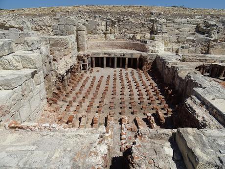 CHIPRE: EL YACIMIENTO ARQUEOLÓGICO DE KOURION CHIPRE: EL YACIMIENTO ARQUEOLÓGICO DE KOURION