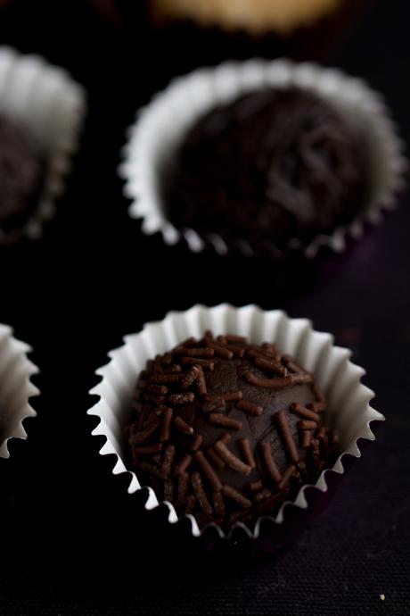 BRIGADEIROS, NEGRINHOS O TRUFAS BRASILEÑAS, DE CHOCOLATE Y GOURMET DE LIMÓN O LIMAO