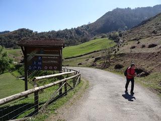 Por la cabecera del valle del Nareo (Fabarín-El Col.léu'l Oro-Col.lá Potrera-El Col.léu Felguera-El Val.le Peral)