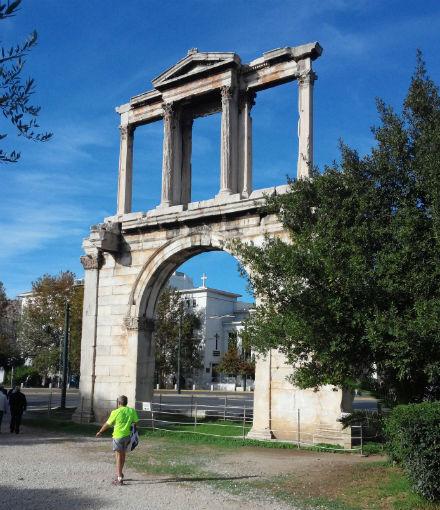 Una jornada ateniense Arco-Adriano-atenas