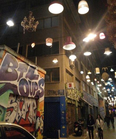 Una jornada ateniense calle-Psiri-atenas