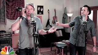 Luke Perry y Jimmy Fallon Luke Perry y Jimmy Fallon