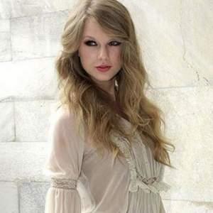 Taylor Swift podría estar embarazada de su primer hijo Taylor Swift podría estar embarazada de su primer hijo