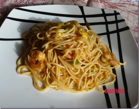 espaguetis con langostinos,racion copia