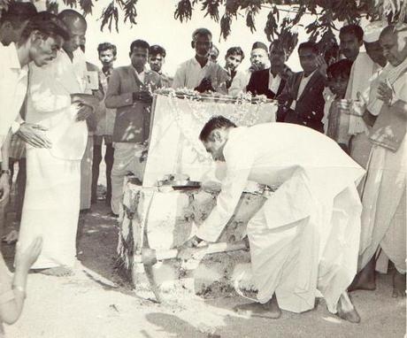 Acerca de Sri Sathya Sai Loka Seva Acerca de Sri Sathya Sai Loka Seva