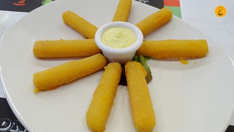 Palitos de queso cheddar con mostaza y miel Gancho Directo Pozuelo