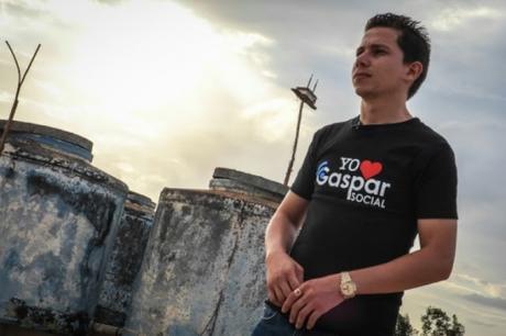 Varios jóvenes crean su propio #Facebook en un pueblo #cubano Varios jóvenes crean su propio #Facebook en un pueblo #cubano