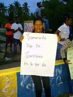 El Salado de Galván se fue a paro en reclamo de carretera y calles. El Salado de Galván se fue a paro en reclamo de carretera y calles.