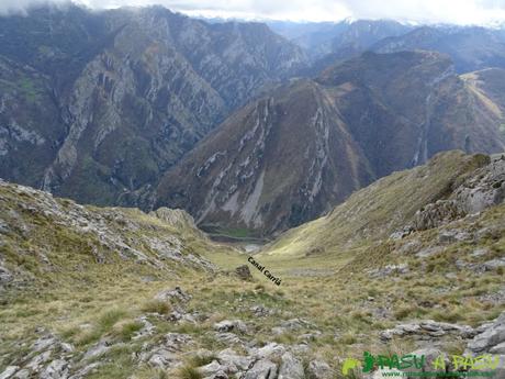 Pico Carriá desde San Ignacio: Canal de Carria desde su parte alta