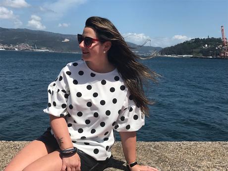 Black dots Black dots