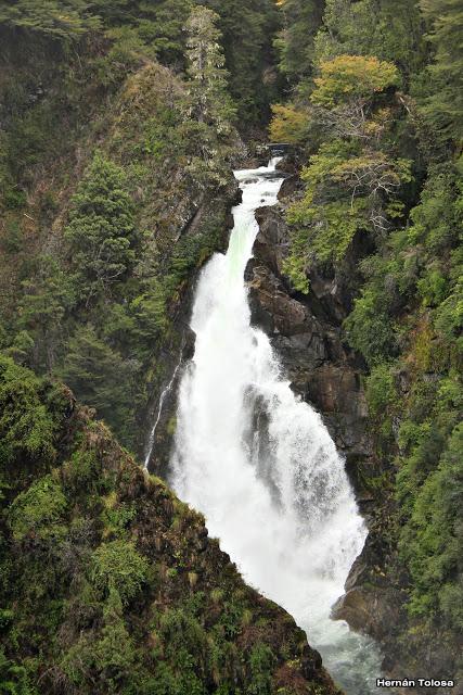 Sendero a Cascada Chachín (abril de  2017)