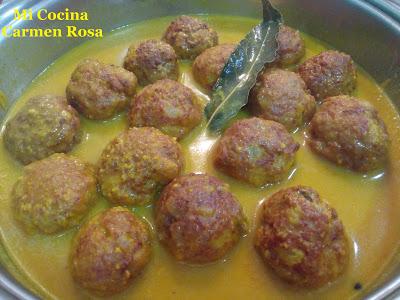 ALBONDIGAS DE CARNE EN SALSA DE ALMENDRAS