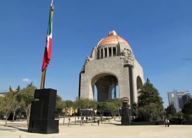 LA CASA DE LOS BISQUETS… LA CASA DEL HORROR. LA CASA DE LOS BISQUETS… LA CASA DEL HORROR.