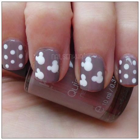 Nail Art Silueta Mickey