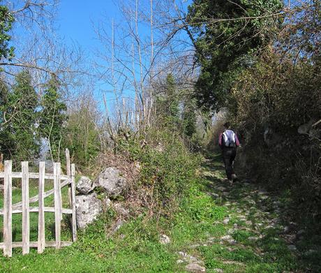 Peña Gradura desde Gradura por la Mucheirina