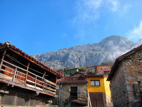 Peña Gradura desde Gradura por la Mucheirina