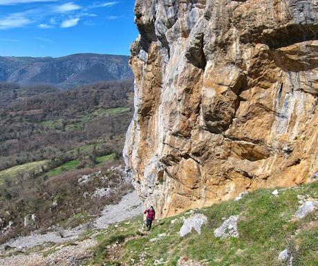 Peña Gradura desde Gradura por la Mucheirina